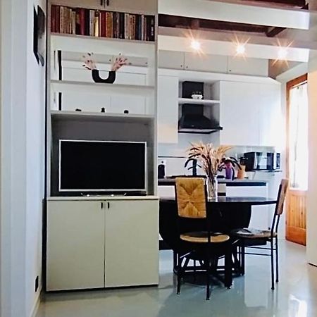 Historic Center Apartment With Private Garage Montalcino Exterior foto