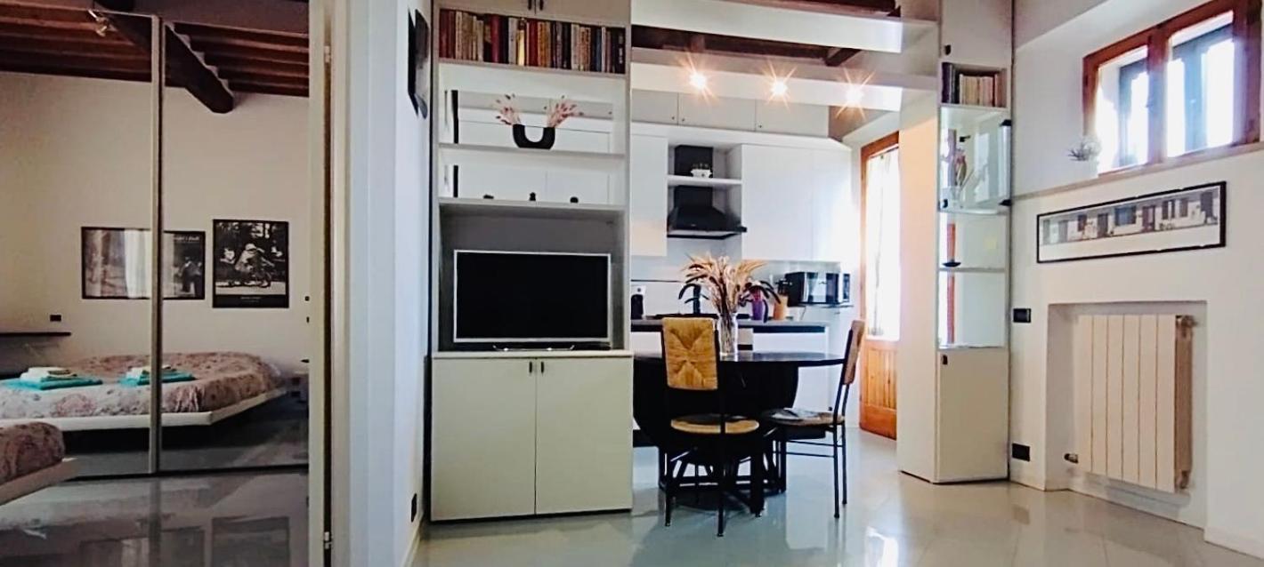 Historic Center Apartment With Private Garage Montalcino Exterior foto